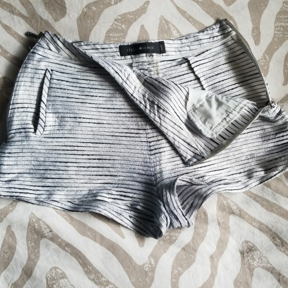 Two shorts - Picture 7 of 8